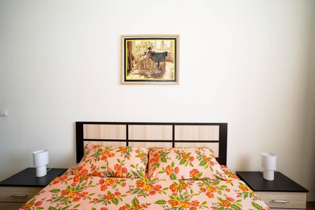 Sky Modern 1 Bedroom Apt W Free Parking Bucureşti Ngoại thất bức ảnh
