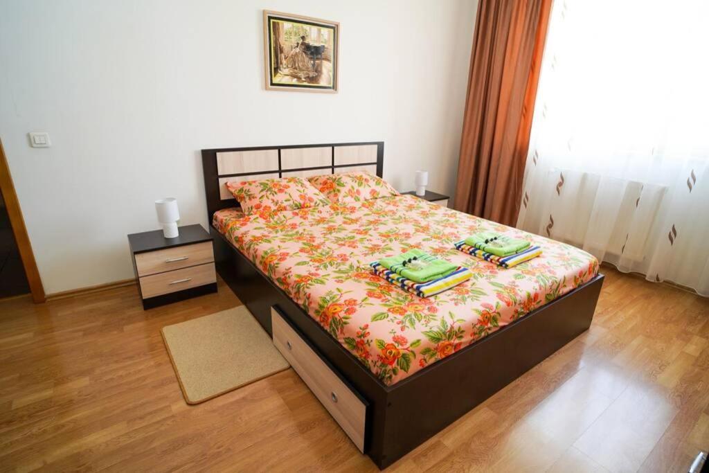 Sky Modern 1 Bedroom Apt W Free Parking Bucureşti Ngoại thất bức ảnh