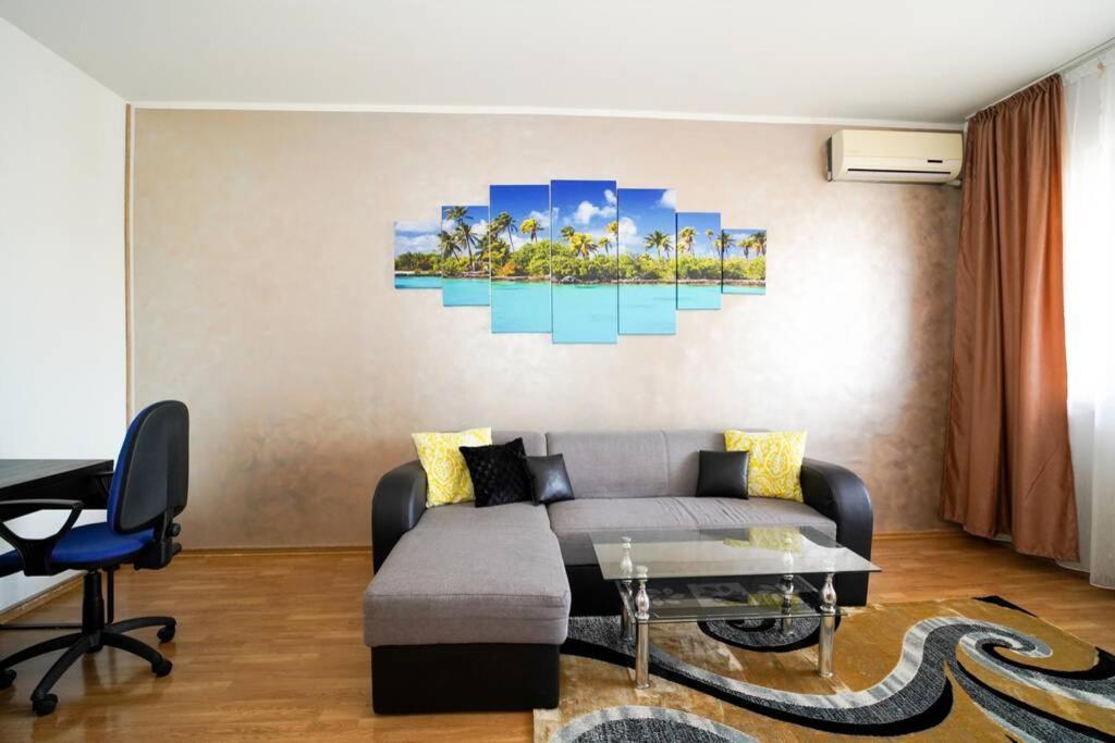 Sky Modern 1 Bedroom Apt W Free Parking Bucureşti Ngoại thất bức ảnh