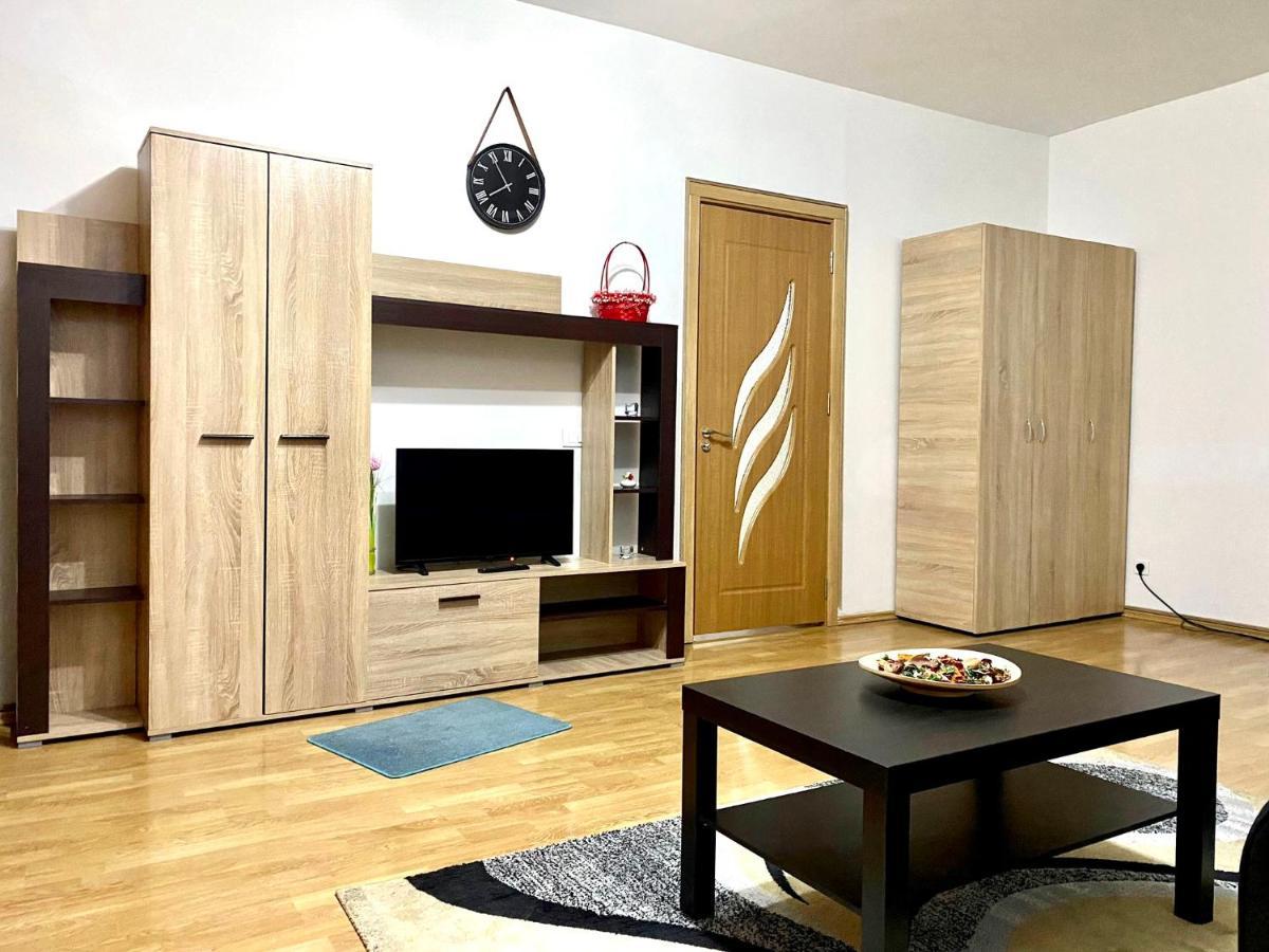 Sky Modern 1 Bedroom Apt W Free Parking Bucureşti Ngoại thất bức ảnh