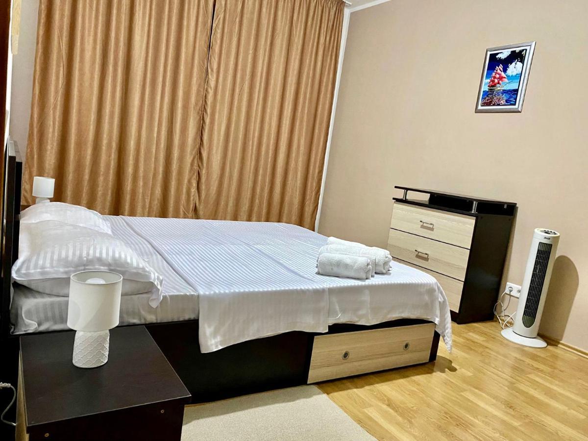 Sky Modern 1 Bedroom Apt W Free Parking Bucureşti Ngoại thất bức ảnh