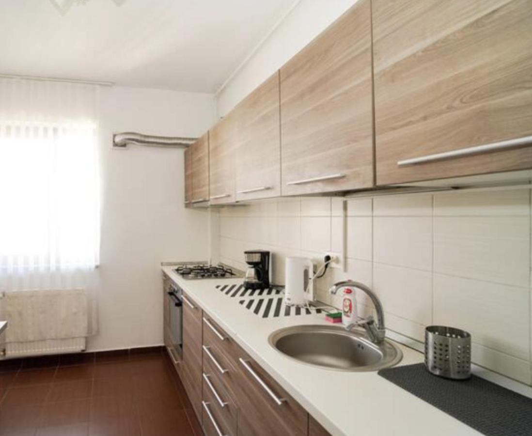 Sky Modern 1 Bedroom Apt W Free Parking Bucureşti Ngoại thất bức ảnh